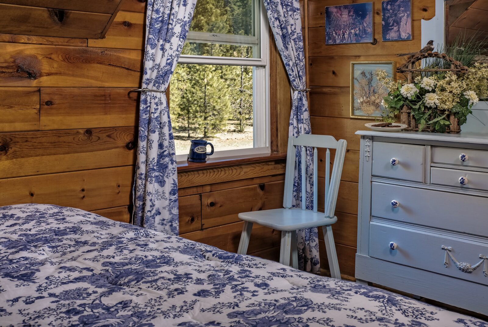 Bluebird Room at St. Bernard Lodge near Lassen